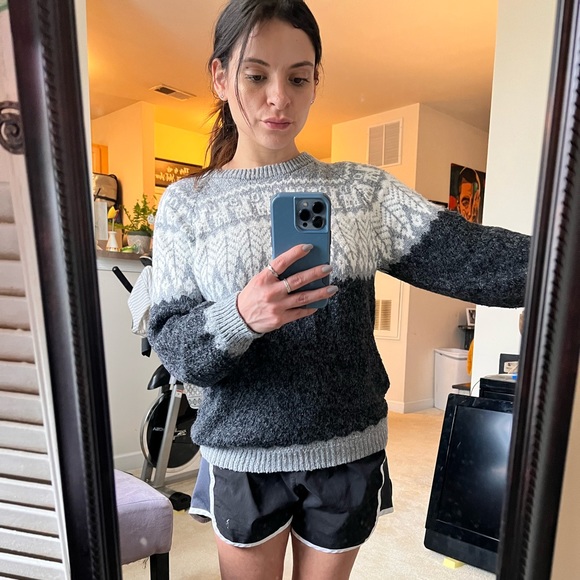 Hand Knit Alpaca Pullover Crewneck - Picture 6 of 12